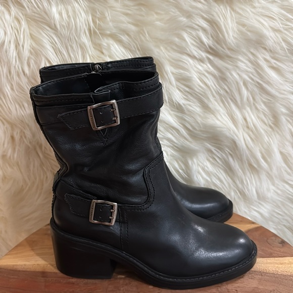 Vince Camuto Vergila Bootie - Picture 1 of 9